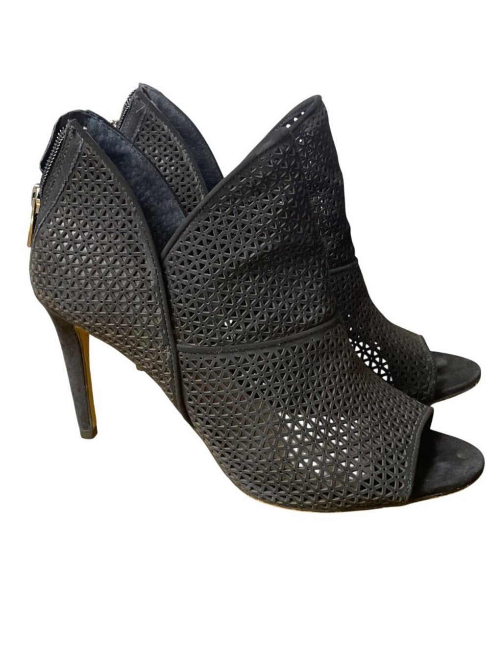 Vince Camuto Vatena Black Nubuck Leather Laster Cut Peep Toe Heels Sz 7 Black